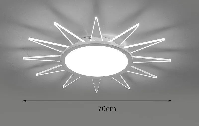 Modern round aluminium LED ceiling lamp with remote control dimming in four diameter sizes