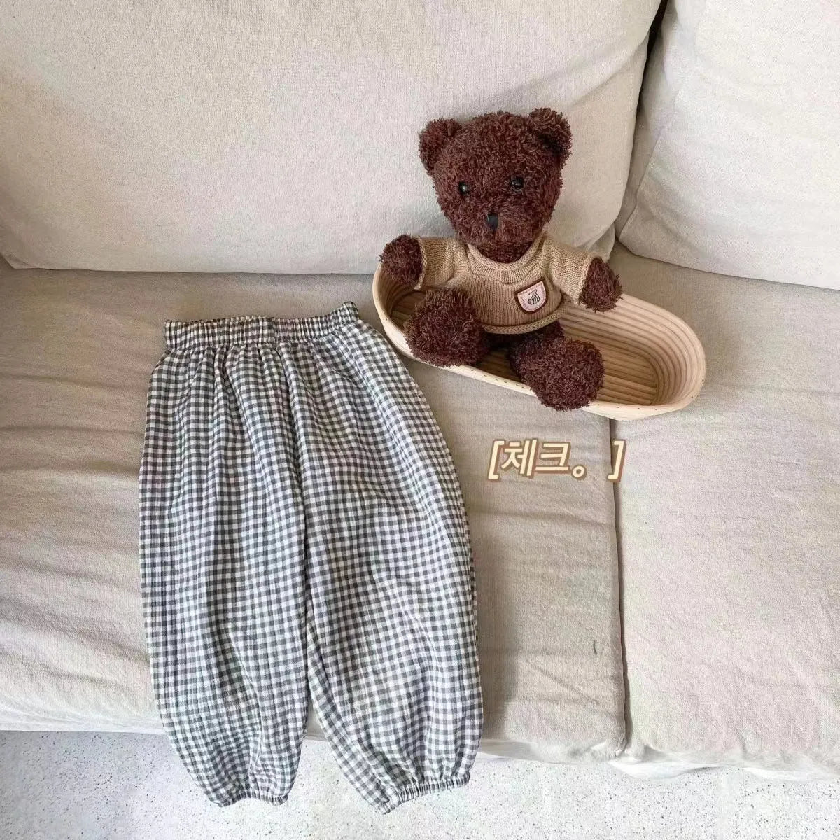 Korean-style double-layer ankle-tied ultra-thin cropped pants for toddlers, cotton anti mosquito pants with cartoon pattern, white bear design