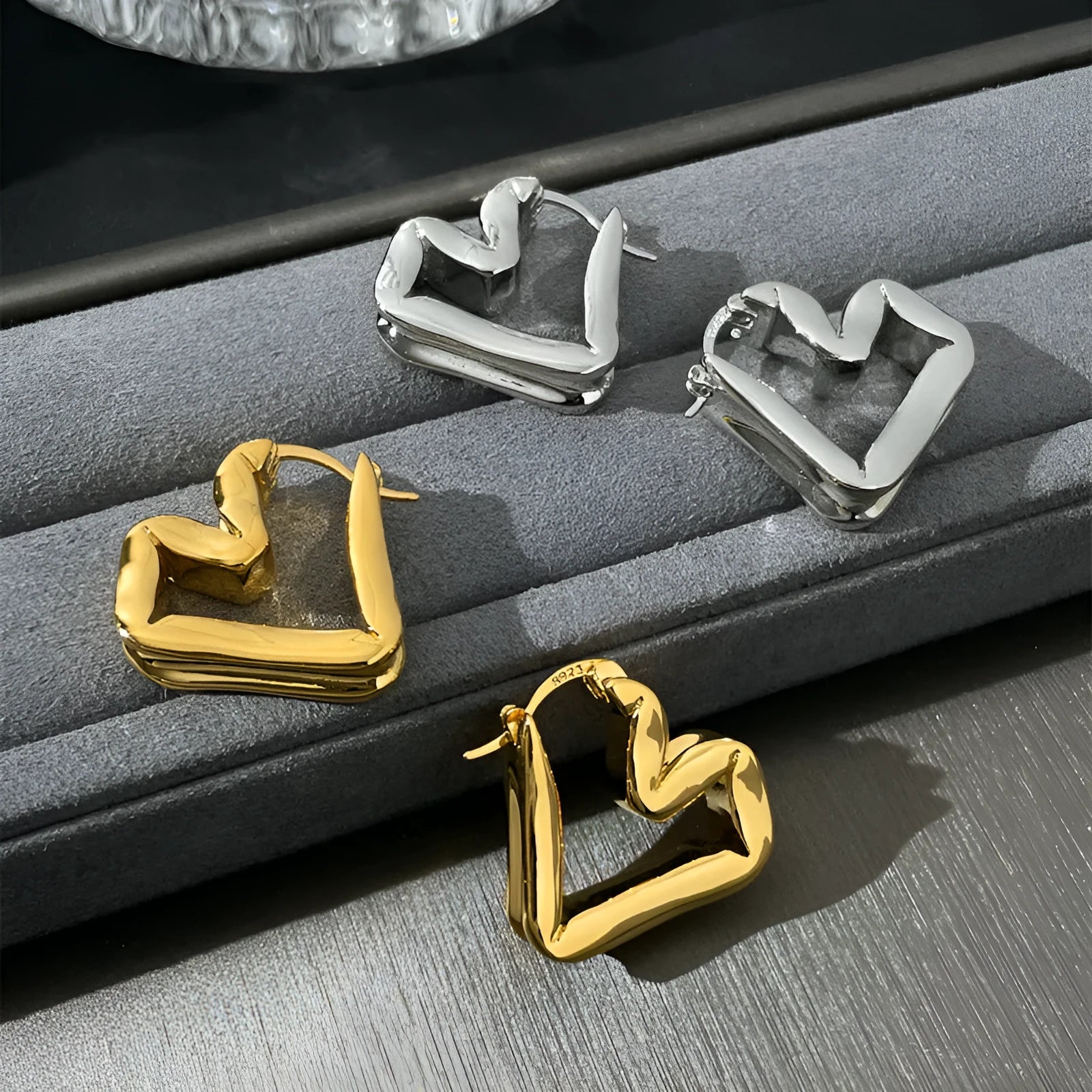Unisex heart shaped ear clip earrings in gold and silver, retro minority design