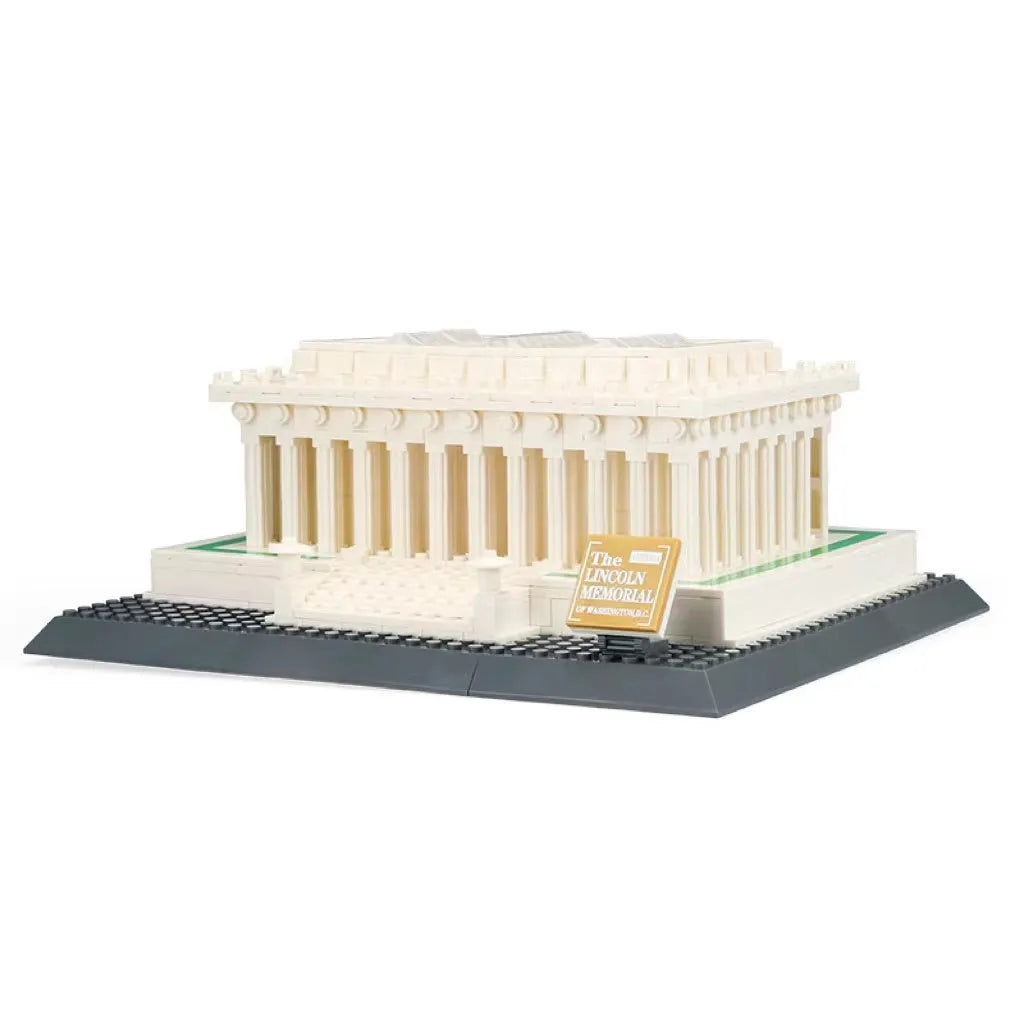 Wange building block set showing over 800 small ABS plastic pieces for constructing global landmark models.