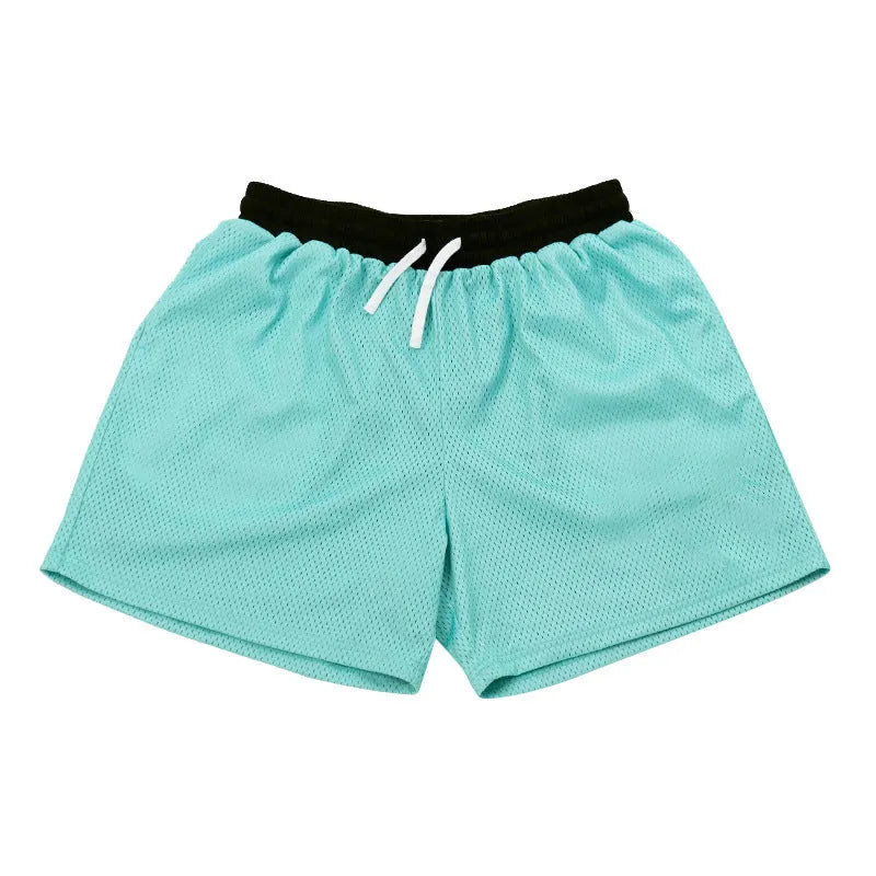 Men's solid colour mesh quick-drying sports shorts for running and fitness.