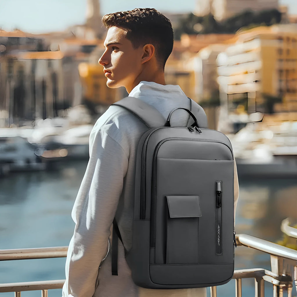 Lightweight Oxford cloth men's backpack in solid colour with sewing line details