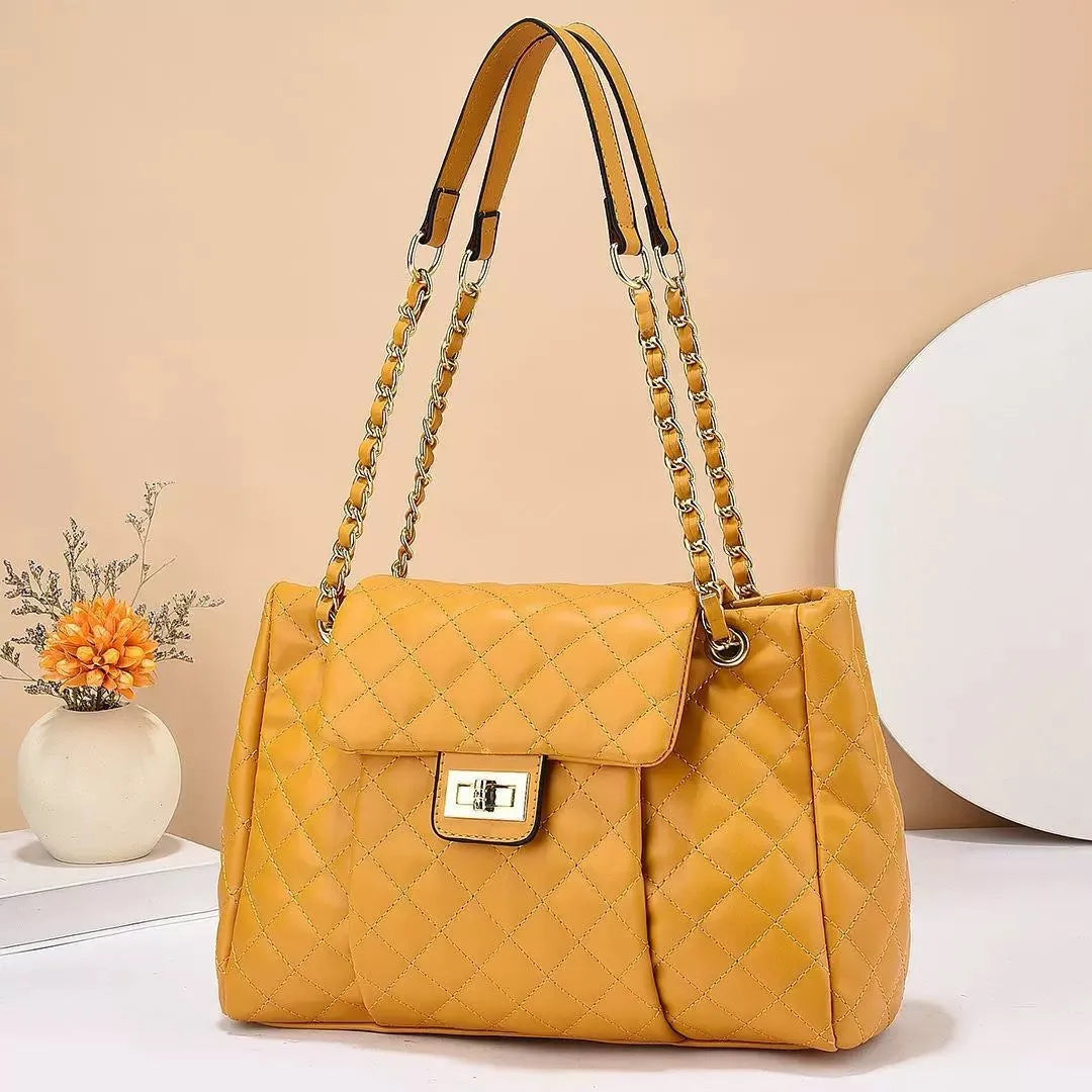 Women's solid colour PU messenger bag with diamond grid pattern and chain detail, horizontal square shape