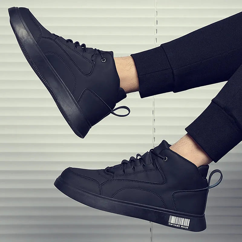 Men's white mid-top casual board shoes with round toe and front lace-up design