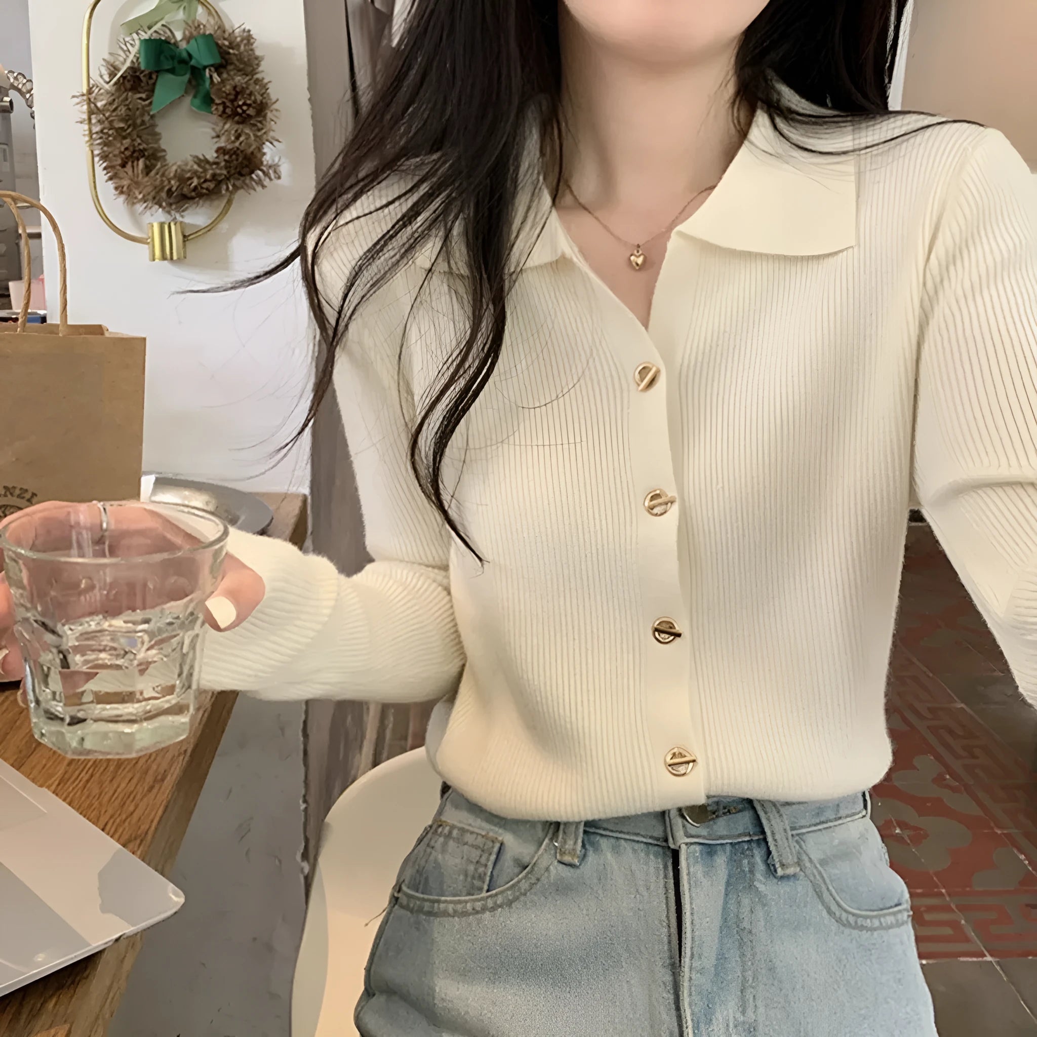 Gentle long-sleeved viscose knitted cardigan top in loose free size