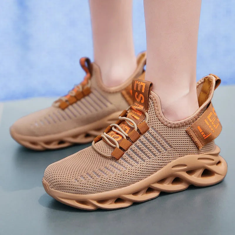 Children's coconut pattern sneakers with Velcro fastening in black, khaki and white colours