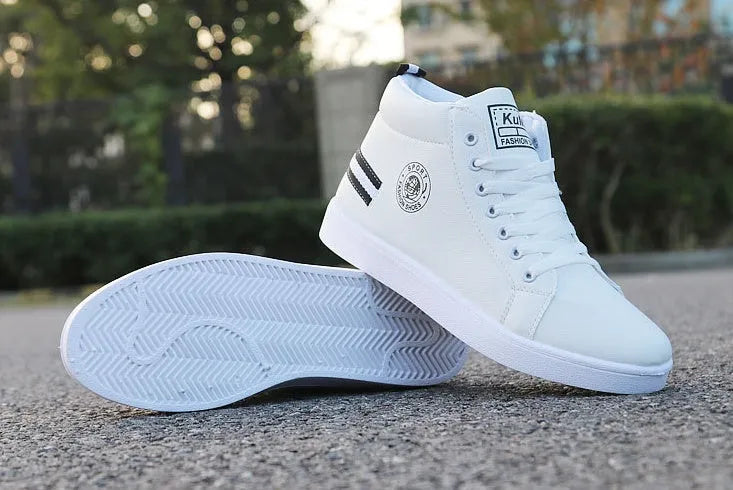 Men's casual shoes with artificial PU upper, white blue colour option