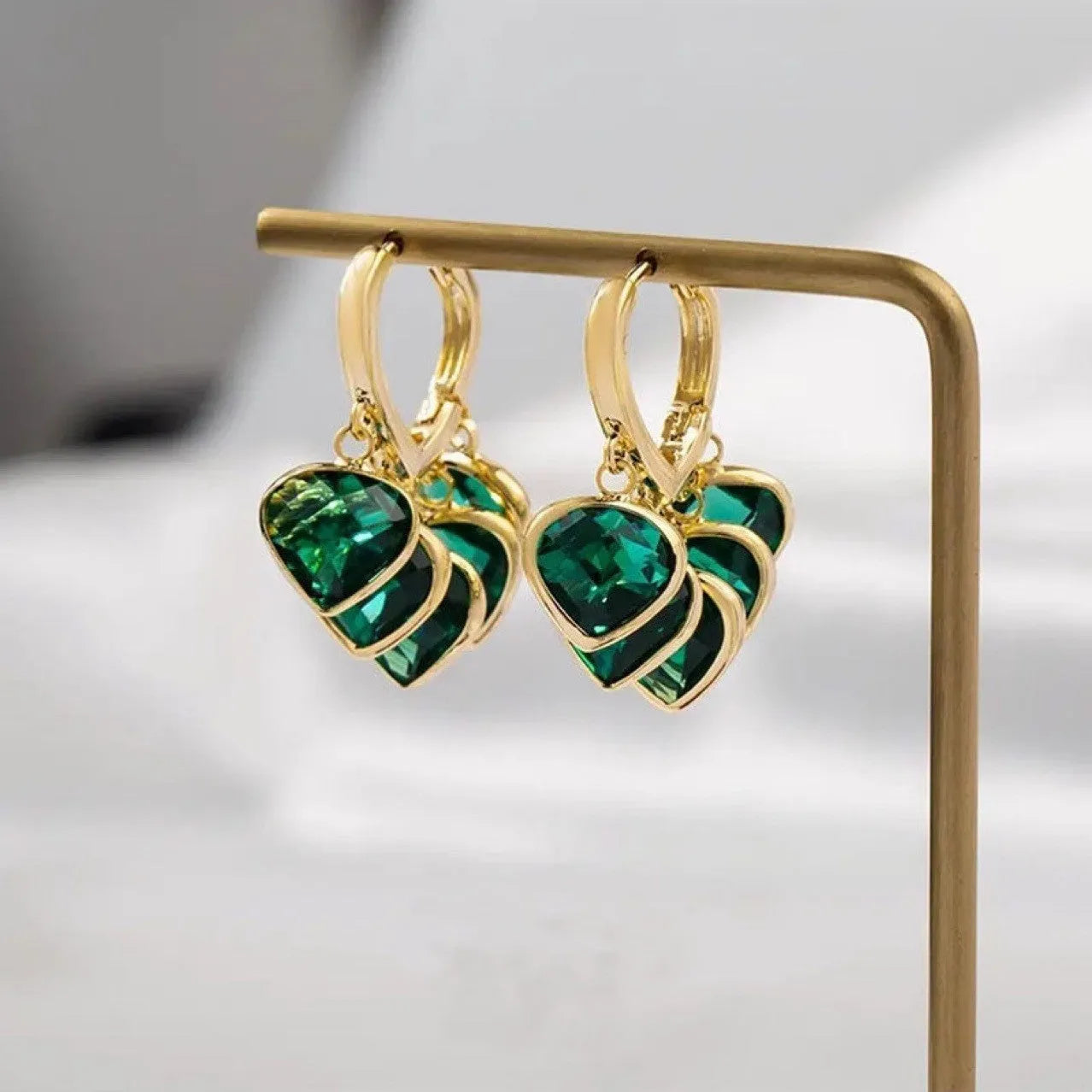 Green heart shaped Korean style ear clip earrings with alloy gemstone inlay