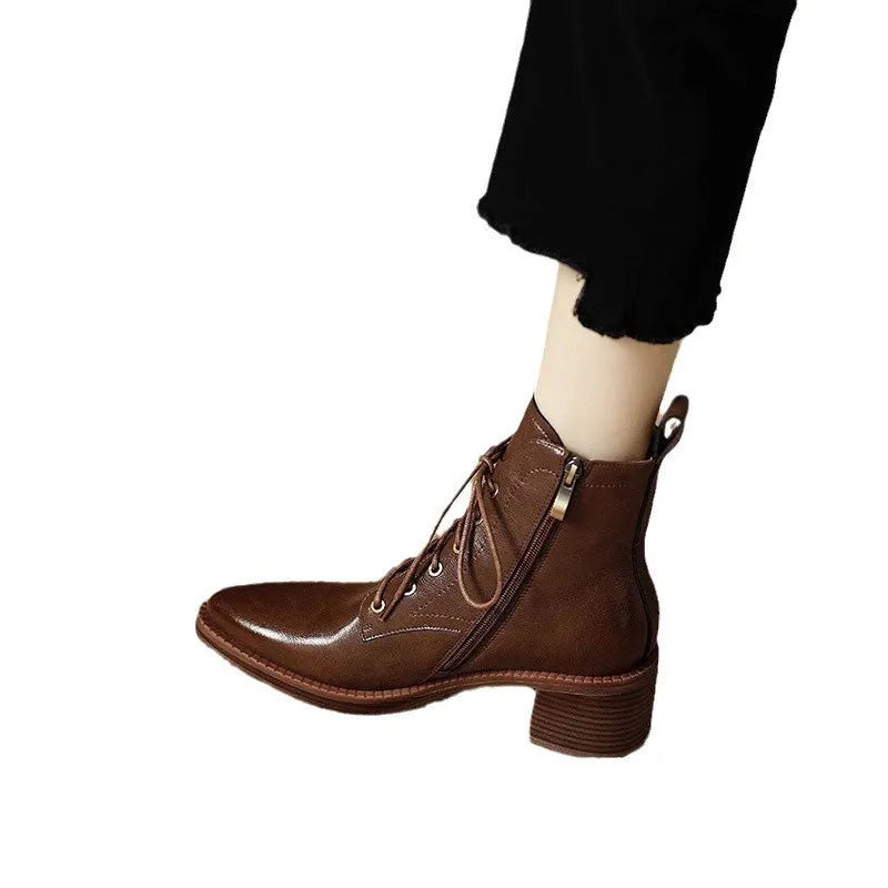 Women's black pointed-toe short tube boots with 5.5cm heel and 13cm shaft