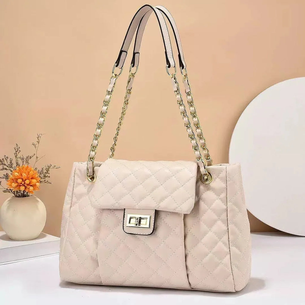 Women's solid colour PU messenger bag with diamond grid pattern and chain detail, horizontal square shape