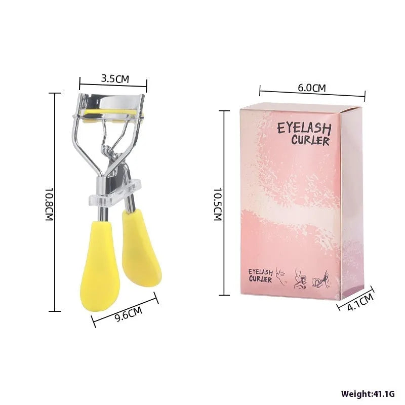 A4 with comb eyelash curler in black with ribbon comb detail, carbon steel and ABS construction