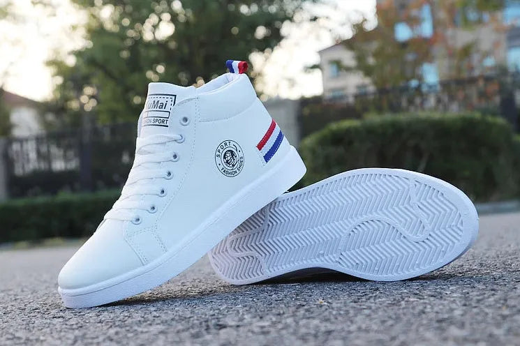 Men's casual shoes with artificial PU upper, white blue colour option