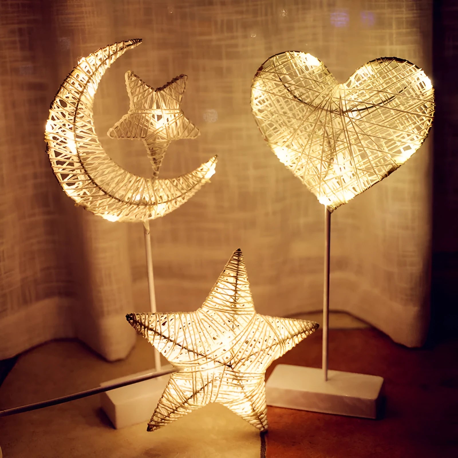 Rattan decorative LED star lamp and love heart lamp with battery power for bedroom decoration