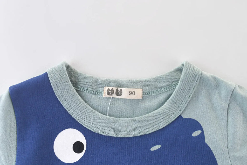 Summer boy's pure cotton short-sleeved T-shirt in blue on white background