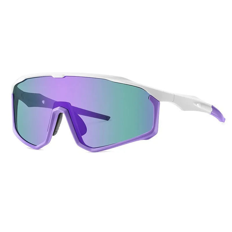 Colourful mountaineering goggles with full frame and UV-protective PC lenses for climbing and hiking.