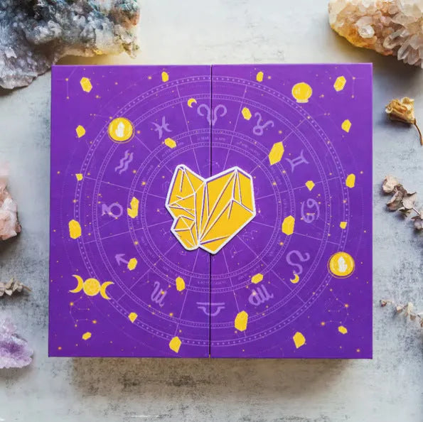 Halloween gift box with crystal decoration showing countdown calendar and 33.5x30.5cm dimensions