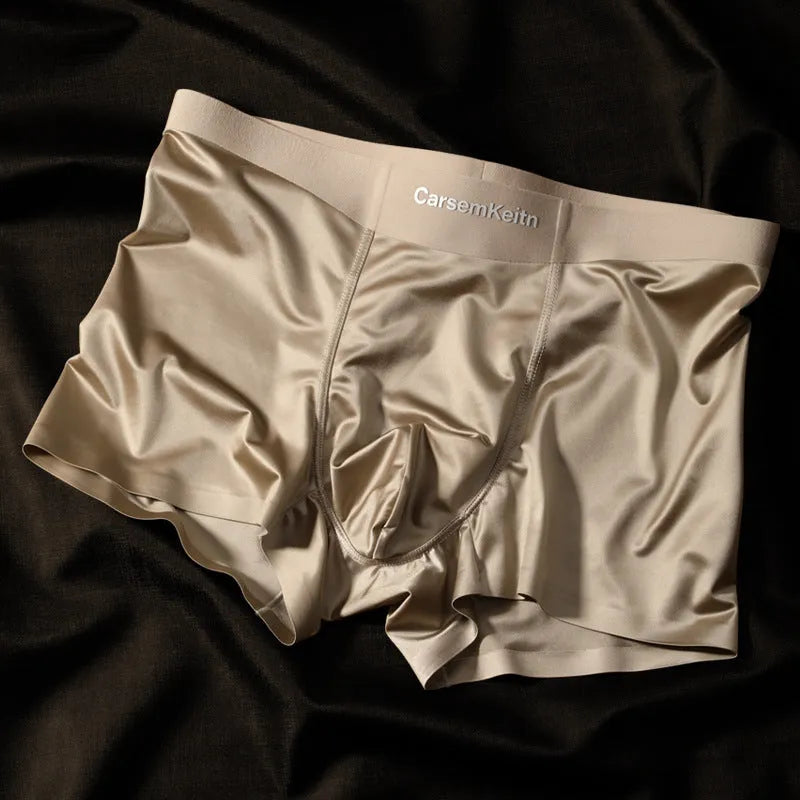 Men's colourblock seamless Ice Silk underwear in veil white, shown flat.