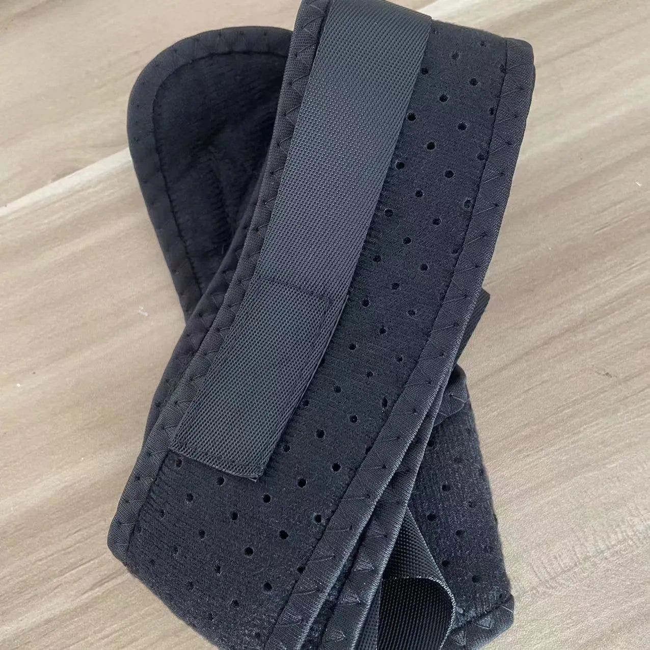 Adjustable nylon posture correction band for back support and sitting posture improvement