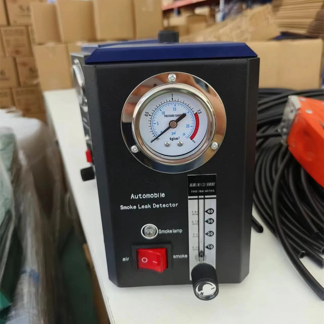 KT9105 English specification steel car smoke leak detector for automotive diagnostics