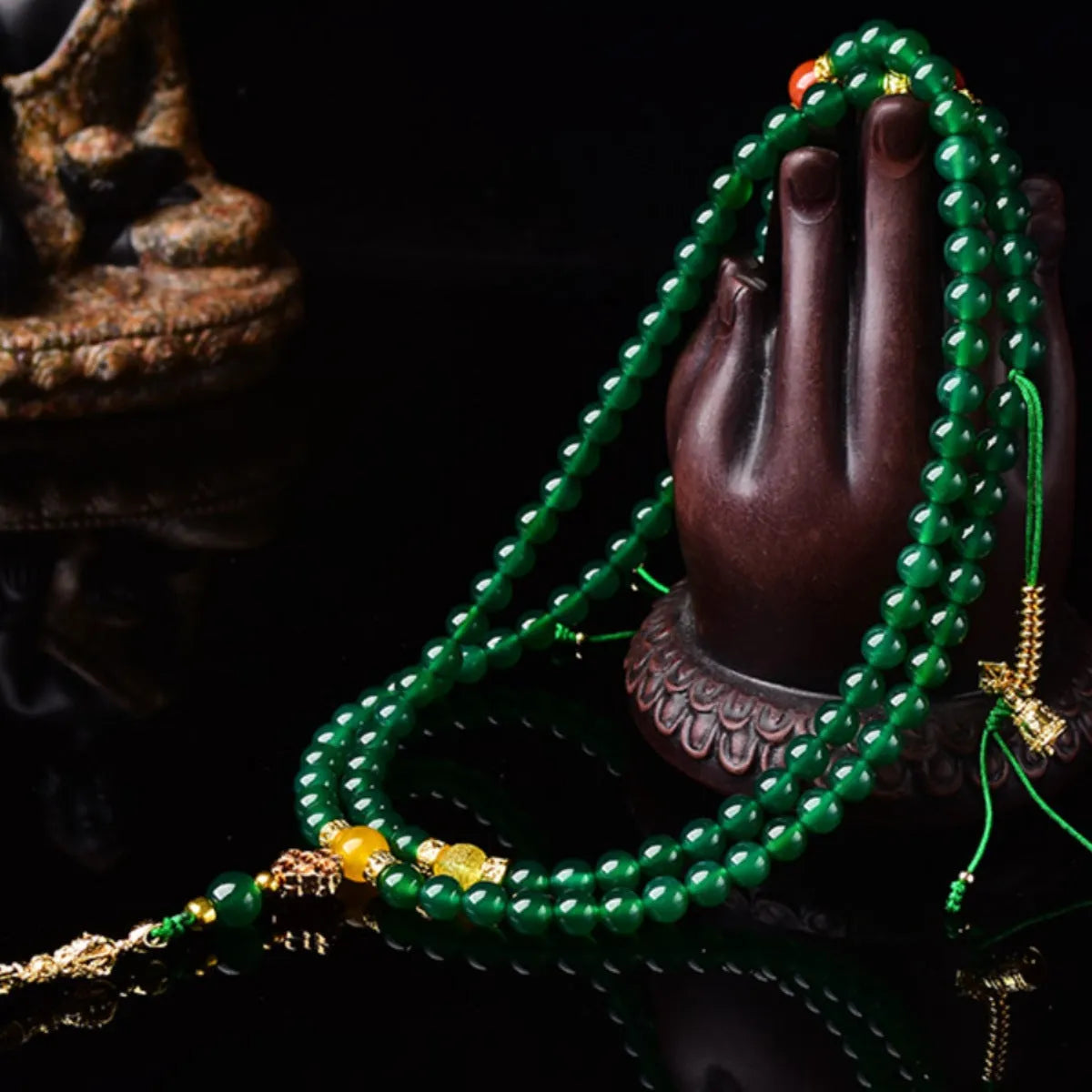Brazil natural green agate multi-circle bracelet showing stone details and certificate