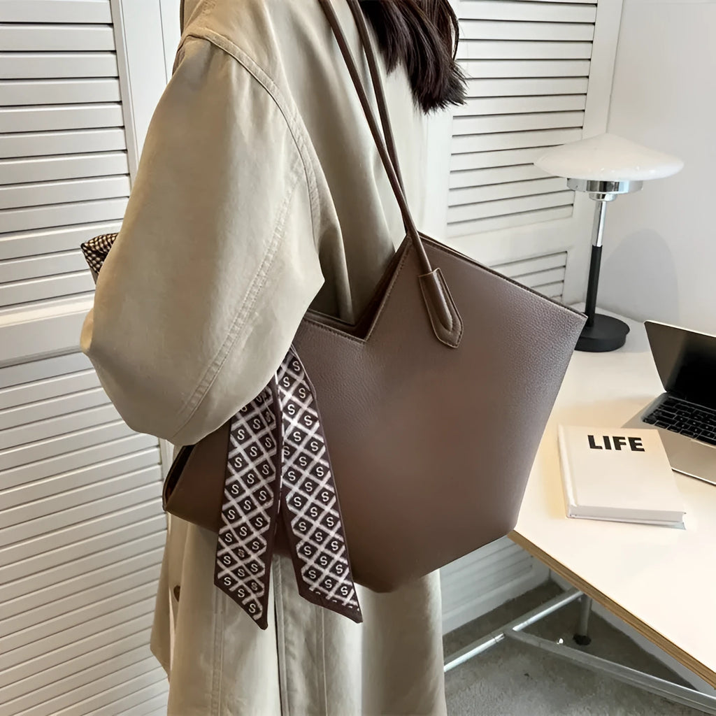 Women's fashion PU leather shoulder bag in eight colours with sandwich pocket design and 43cm width