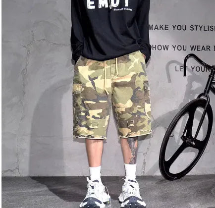 American-style retro workwear camouflage shorts with loose cropped fit in summer camouflage colours