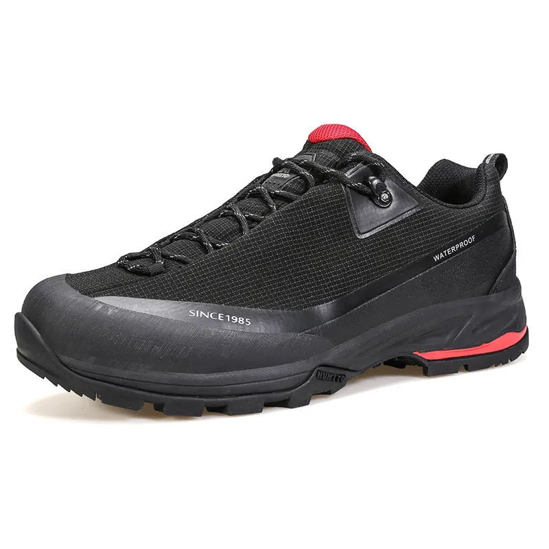 Men's low-top mountain climbing shoes with leather mesh upper and non-slip rubber soles