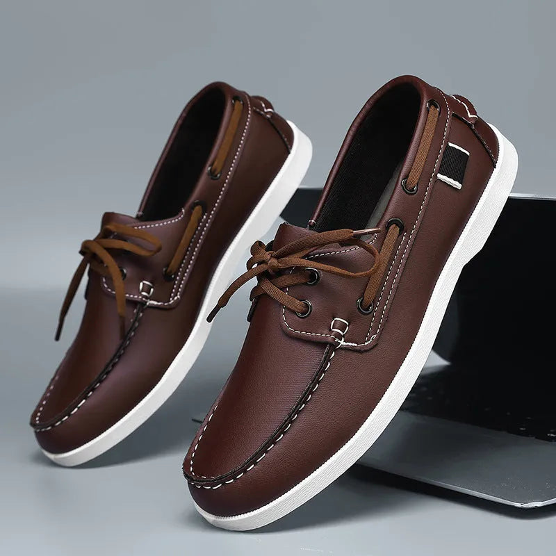 Men's British style casual shoes with artificial PU upper and flat heel.