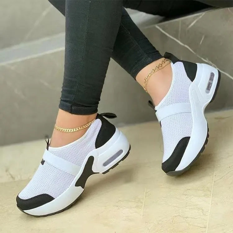 Women's mesh flat sneakers in multiple colours with non-slip rubber soles