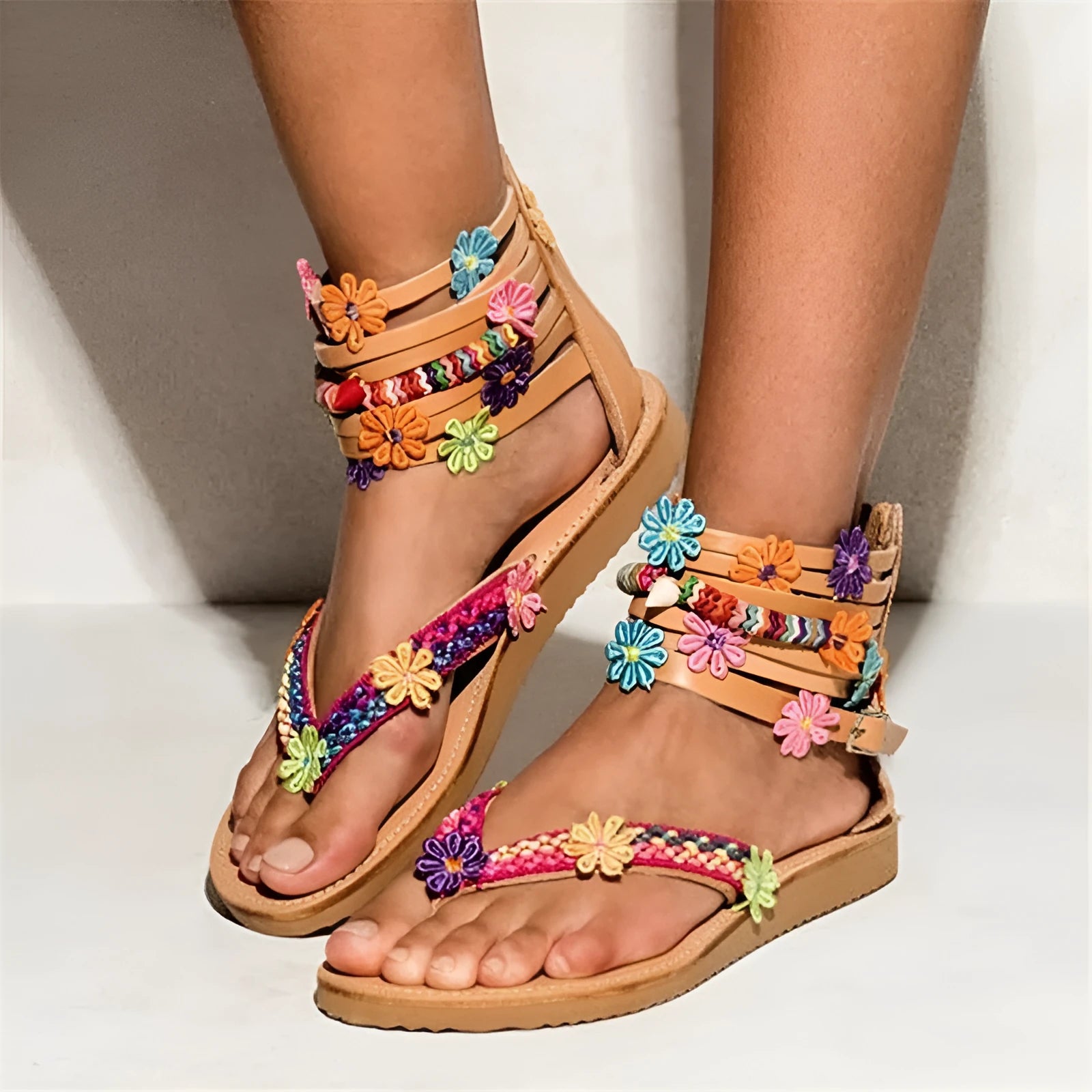 Ethnic-style women's sandals with beaded petal floral decoration on round toe artificial PU leather Roman shoes