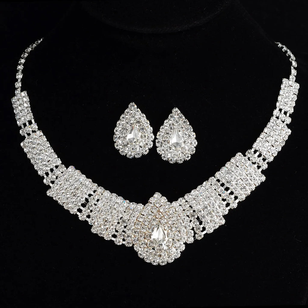 Exaggerated full drill bridal suite necklace and earrings set with rhinestones