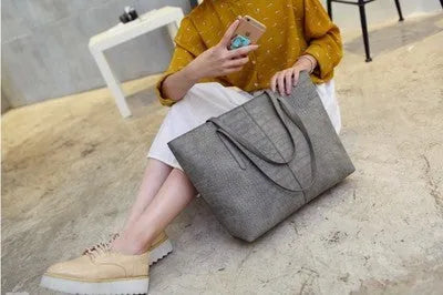 Simple black and grey European-style shoulder handbag for women