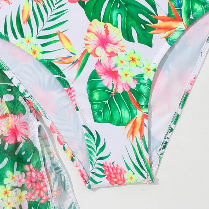 Girls' two-piece and women's three-piece floral swimsuit set in polyester