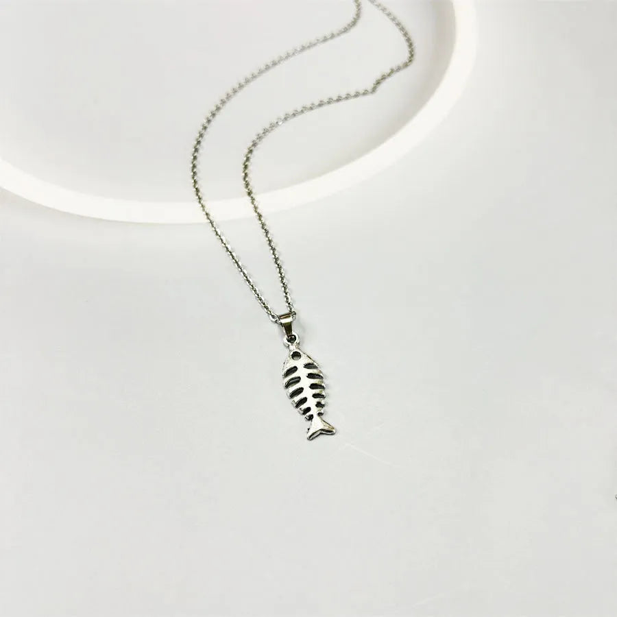 Fishbone pendant retro earrings with O-shaped chain design showing adjustable length