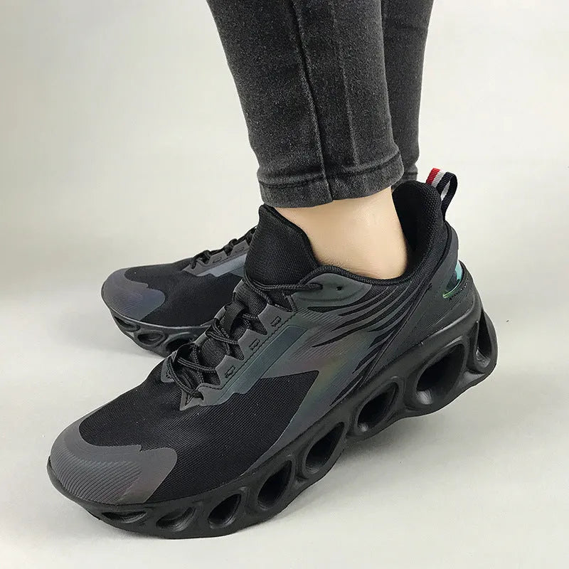 Men's casual lace-up sports shoes in black with breathable mesh upper and round toe.