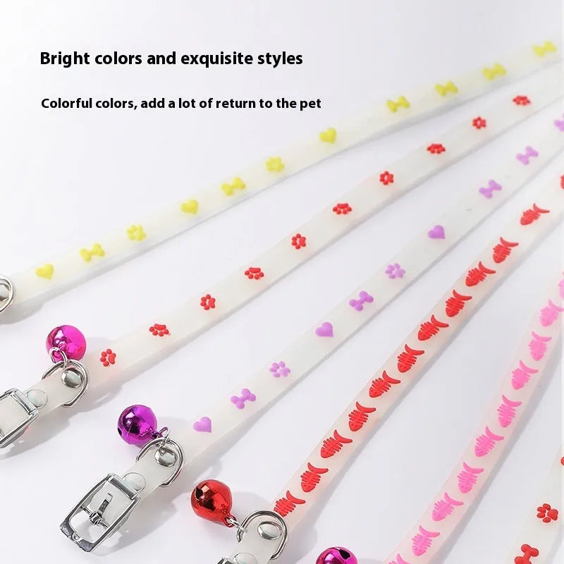 Luminous cat collar with adjustable silicone chain and metal bell in fishbone pattern design