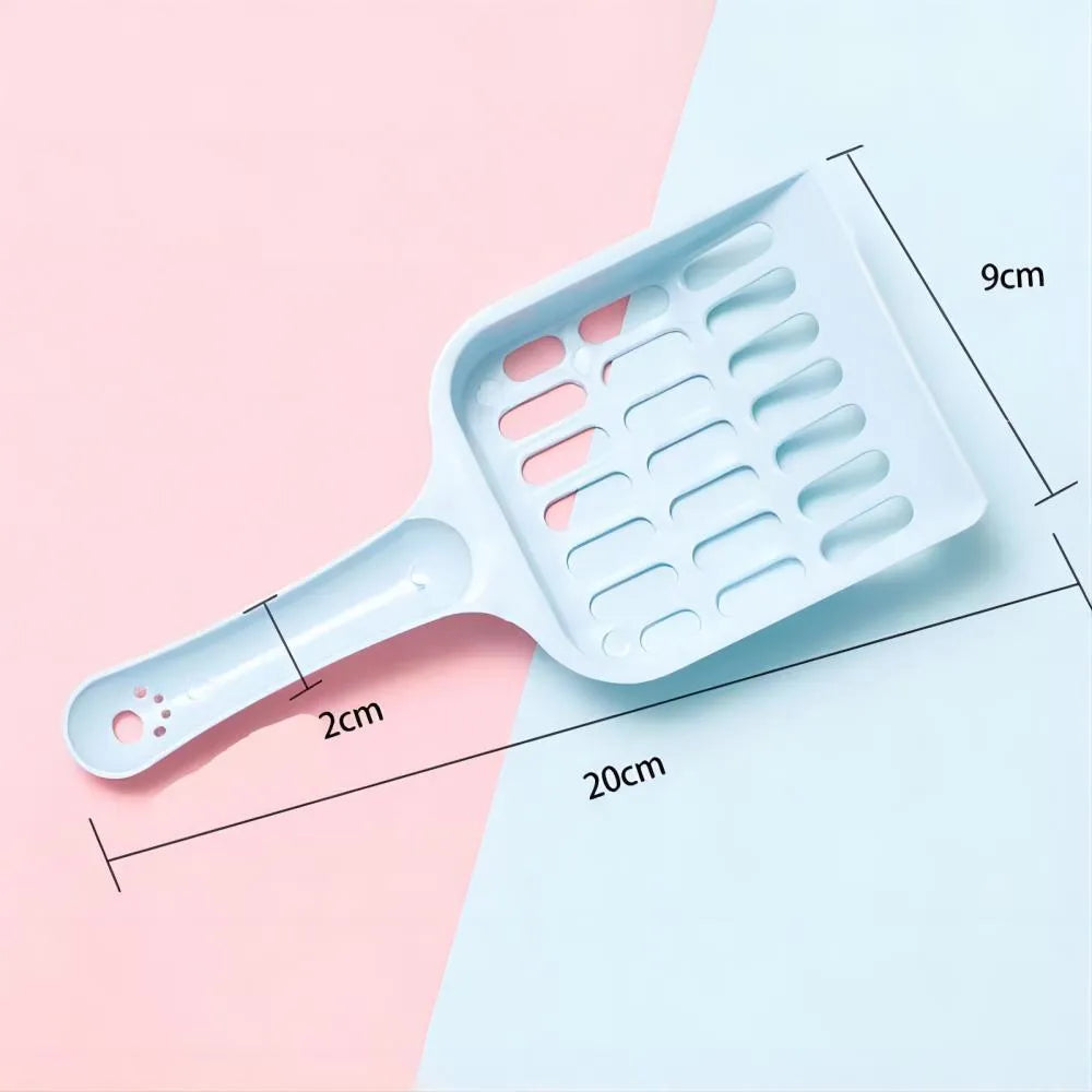Blue plastic cat litter scoop for cleaning pet toilets, shown with dimensions.