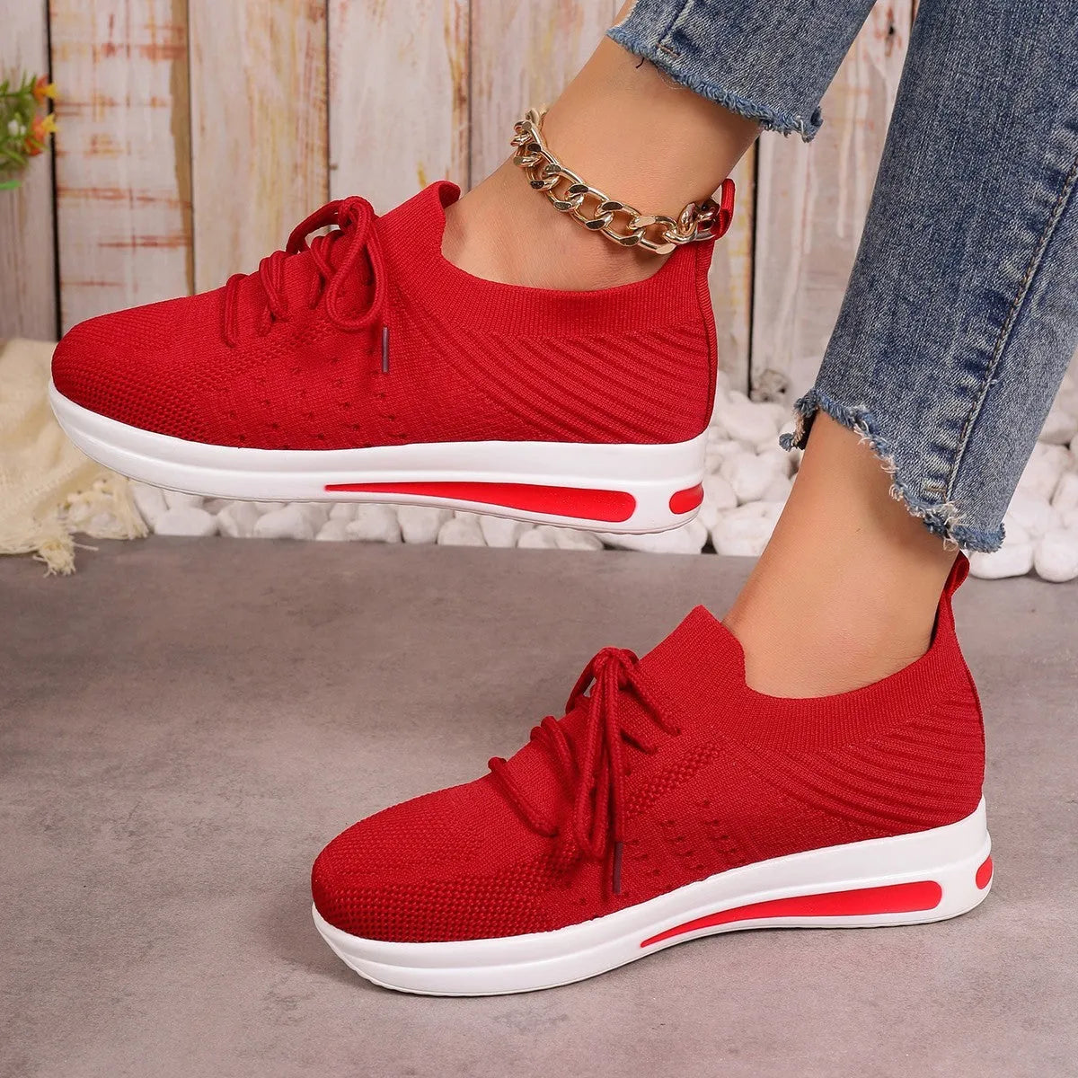 Women's fly-knit casual sneakers in artificial PU with round toe and front lace-up closure
