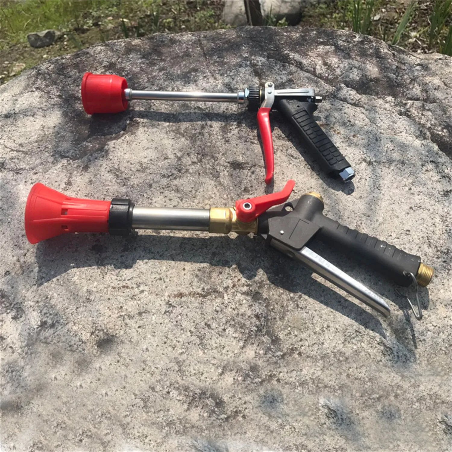 Submachine gun type high-pressure agricultural spray gun for pesticide application