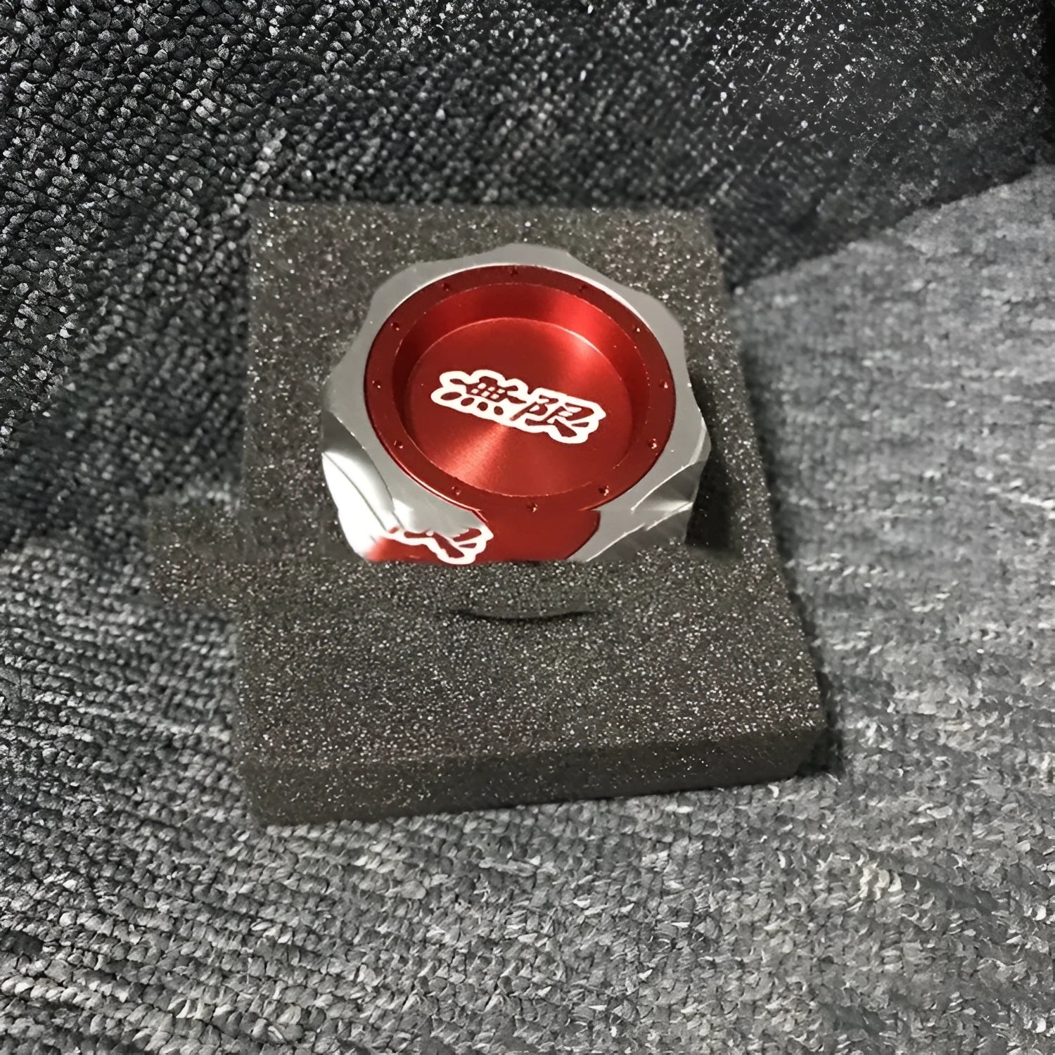Aluminium alloy oil filter cap for Honda in choice of red, blue, silver, black, purple, or gold colours.
