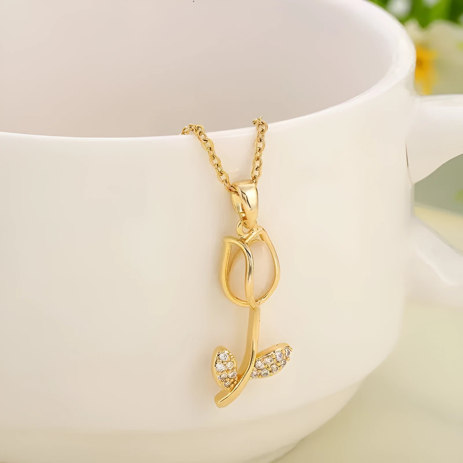 Women's zircon tulip pendant necklace with flower-shaped design on adjustable O-ring chain