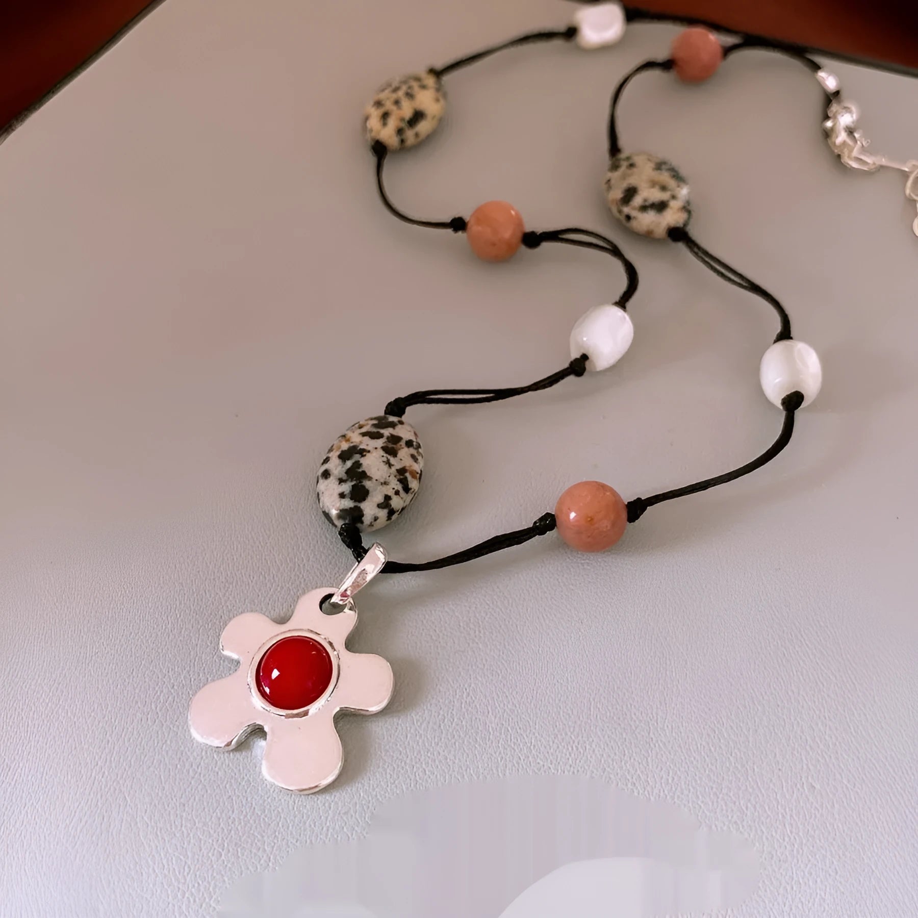 Stone shell beaded flower pendant necklace on adjustable alloy chain in ethnic style