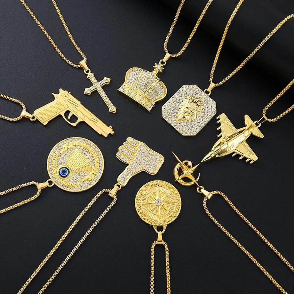 Women's geometric alloy necklace with diamond-treated zircon stones in gold colour finish