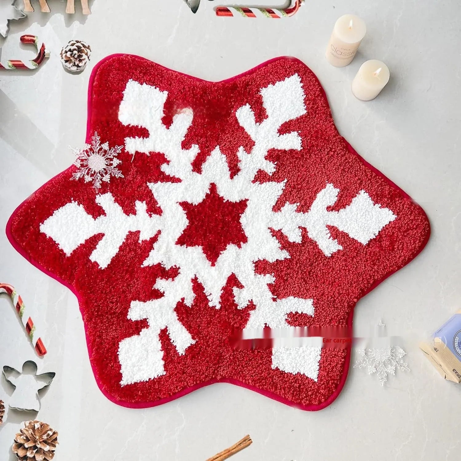 Square Christmas carpet with printed festive design in polyester material