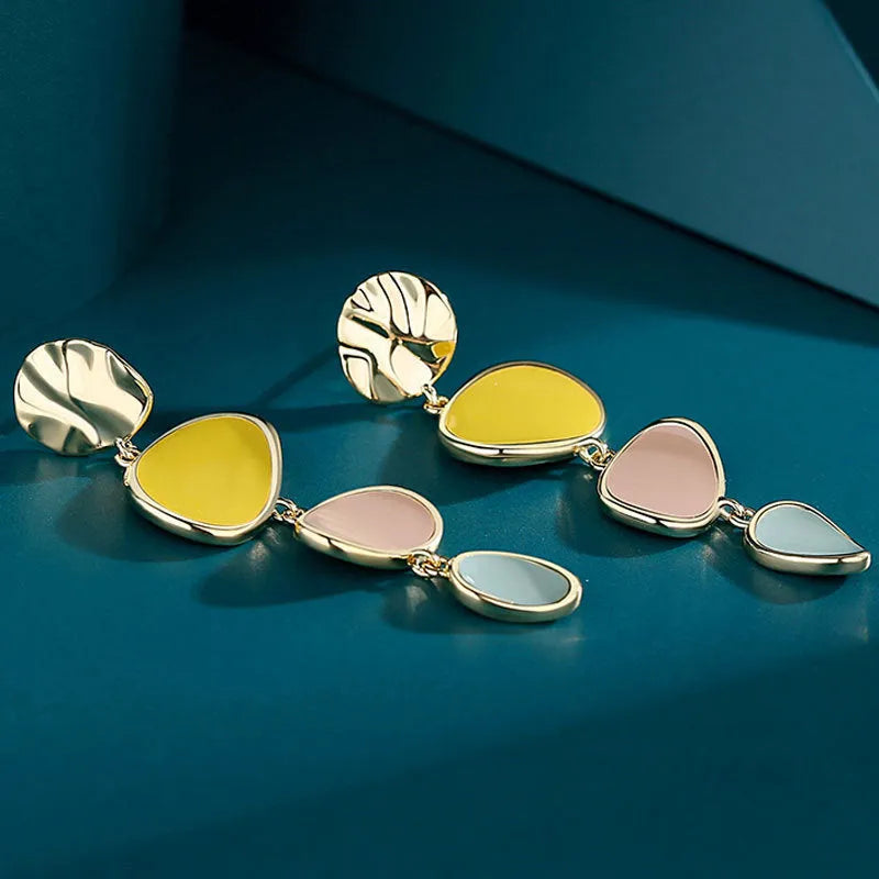 Morandi three-colour alloy wafer earrings with dripping oil treatment and vintage needle design