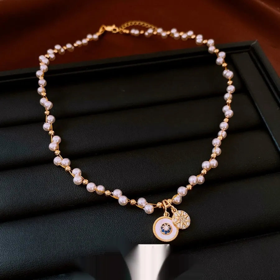 Golden-white women's necklace with geometric round zircon pendant on adjustable 41-50cm chain