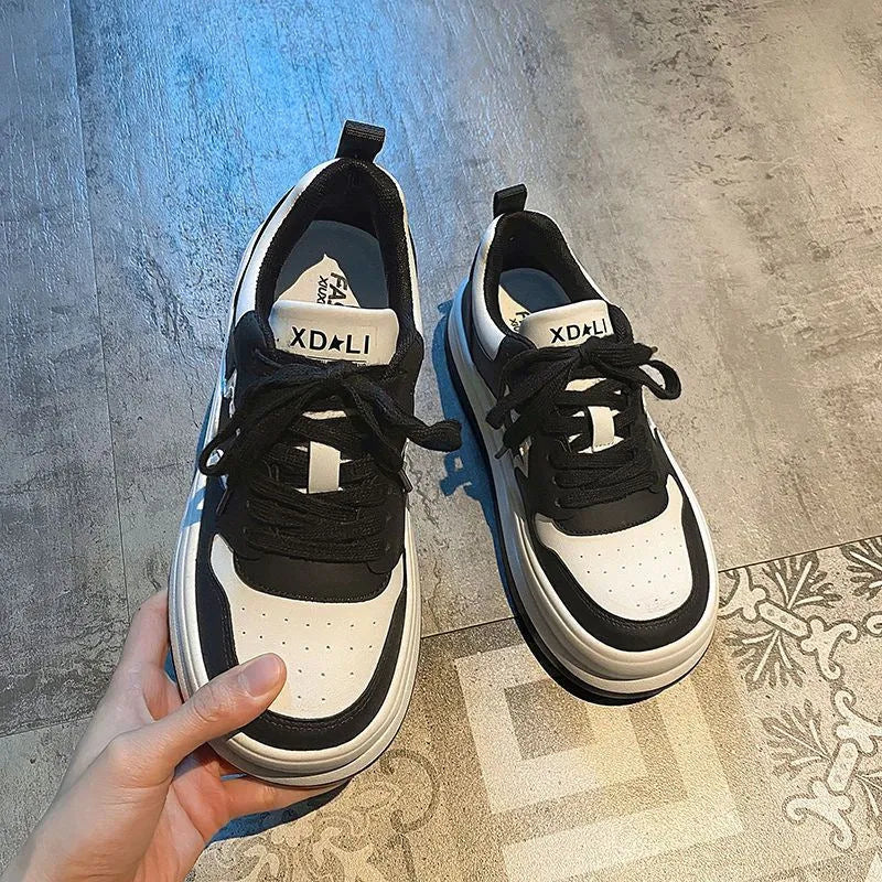 Women's casual lace-up heightening sneakers with star round head design in black, rubber sole, cloth lining