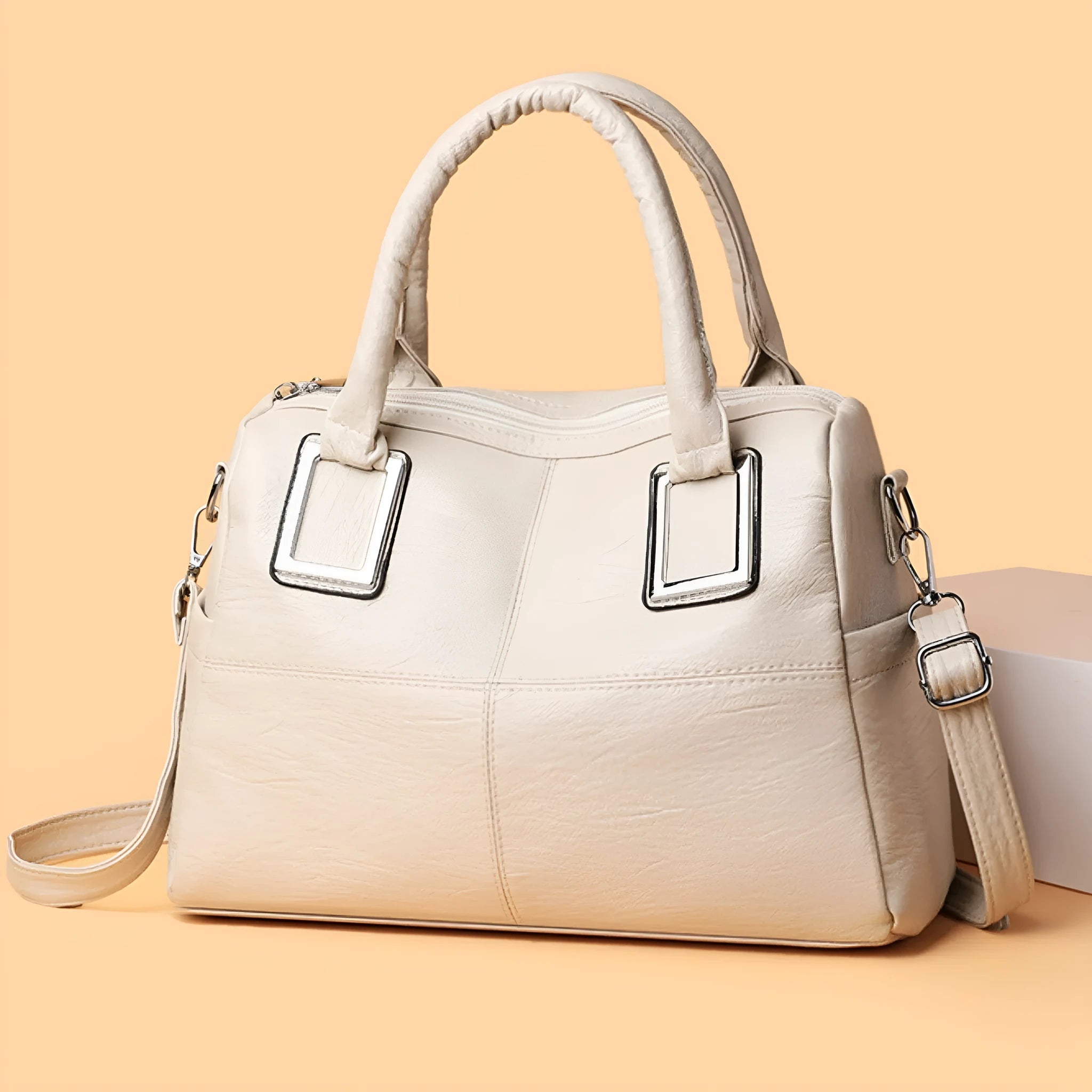 Women's large capacity crossbody shoulder bag in horizontal square shape with internal organisation