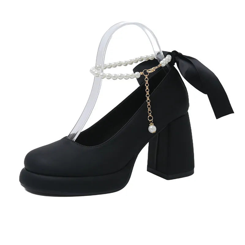 Women's beige Mary Jane shoes with chunky heel and ankle-strap buckle on round toe
