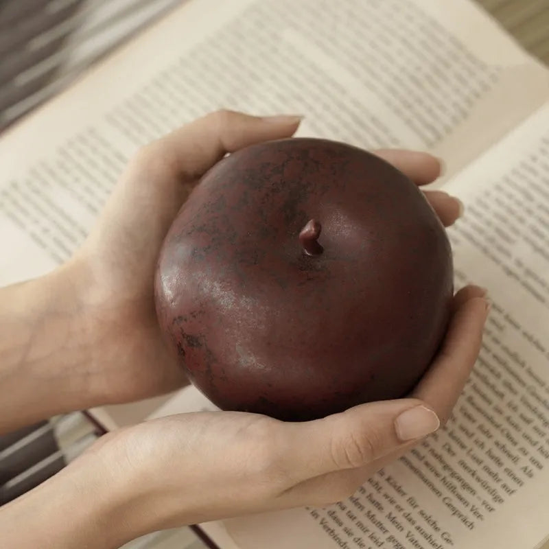 Ceramic simulated apple ornament in retro Chinese style for desktop decoration